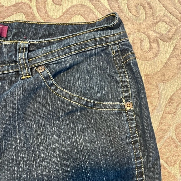 Gloria Vanderbilt Women's Dark Blue Bootcut Jeans – Size 14 – Comfortable & Flat - Picture 6 of 10